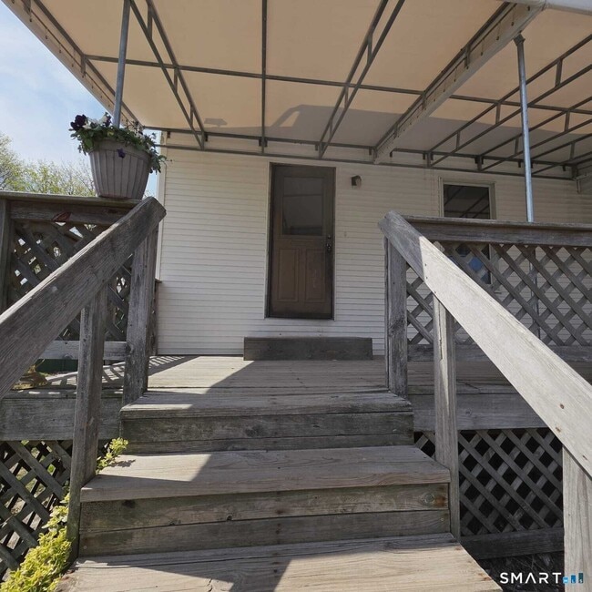 Photo - 124 Geddes Terrace Unit Left