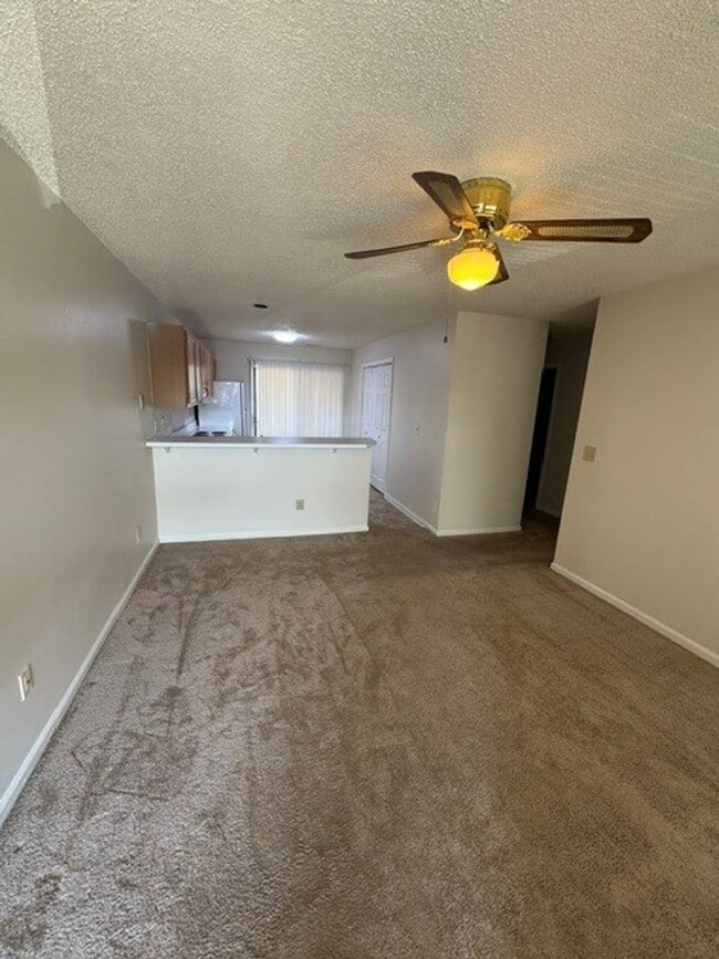 214 English Ct