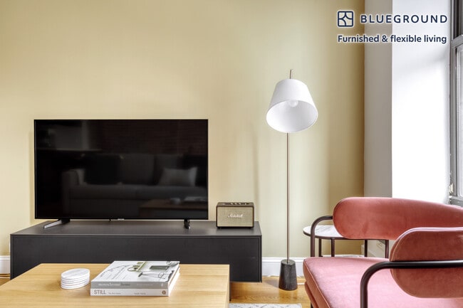 Photo - 110 W 79th St Unit FL3-ID277