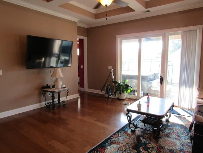 Photo - 308 Glenridge Dr