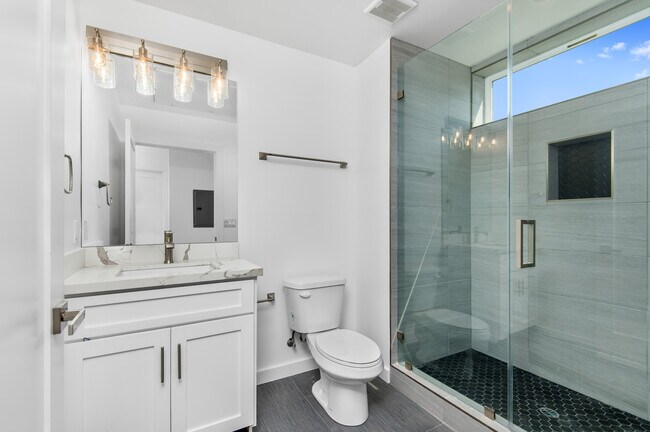 Photo - 10928 S Inglewood Ave Unit 303