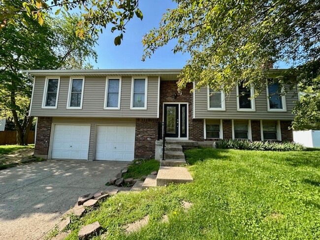 Welcome Home to This Beautifully Maintaine... - Welcome Home to This Beautifully Maintaine...