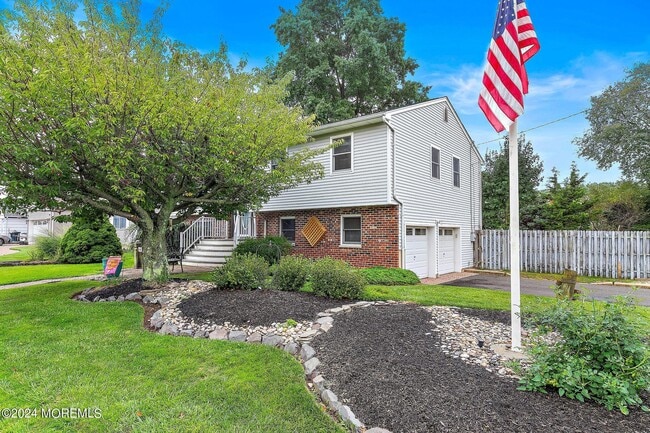 Building Photo - 14 S Rd