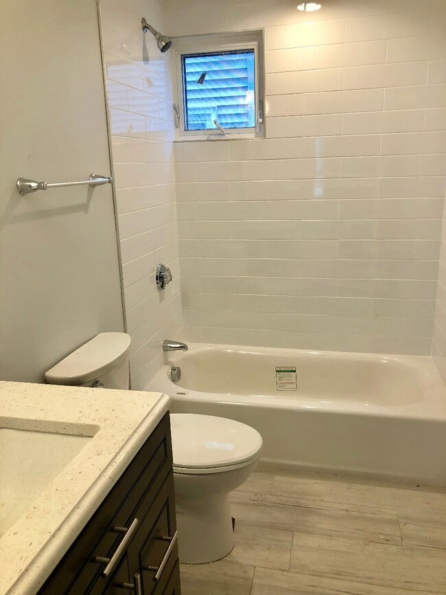 Photo - 64 Grant St Unit 3