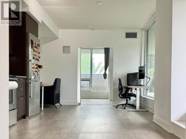 Photo - 88 Sheppard Ave E Unit 211