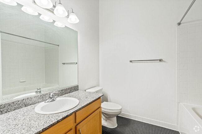 2BR, 2BA - 1,020SF - Bathroom 1