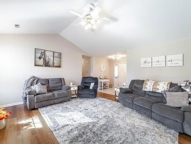Photo - Great 3 Bed 2 Bath House In Ashland MO!