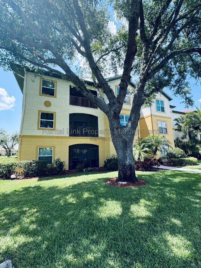 Building Photo - 11530 Villa Grand