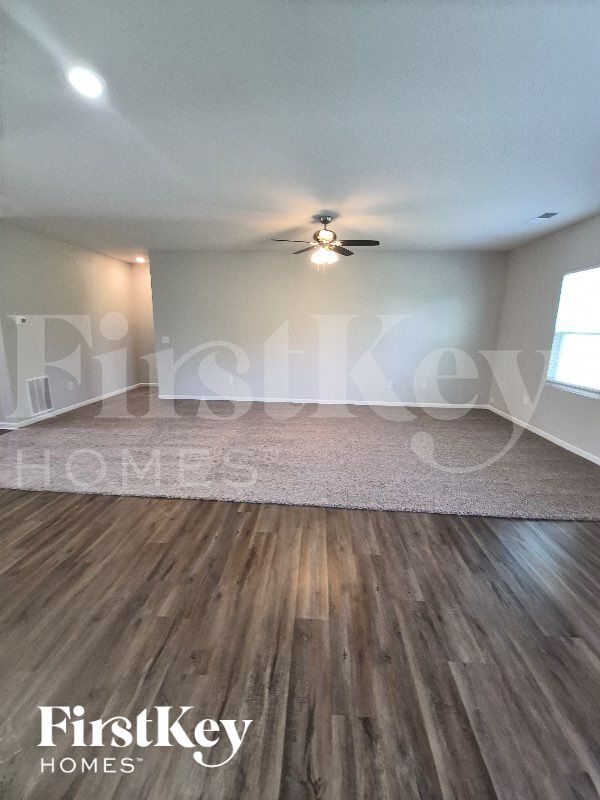 Photo - 123 Siena Dr