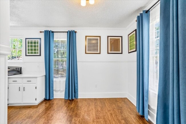 Photo - Historic Cottage Near Memorial Hospital & Savannah State – Unfurnished Long-Term Rental