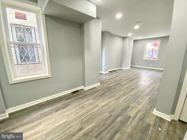 Photo - 2134 E Birch St