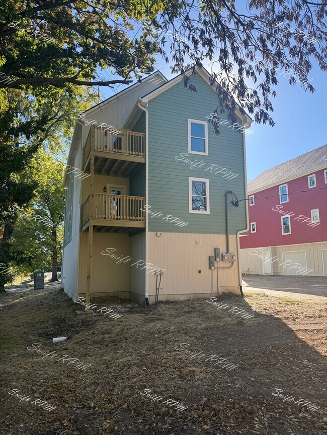 Photo - 1030 Oakland Ave