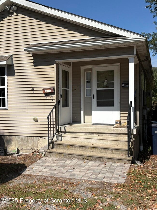 Building Photo - 907 Lackawanna Ave Rental