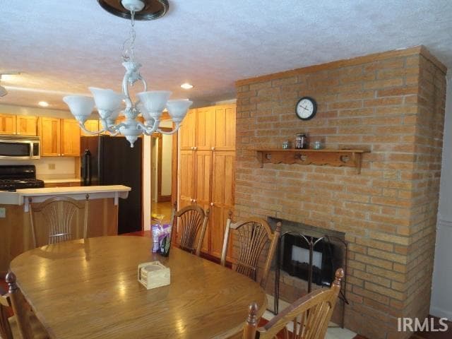 816 Elmwood Dr