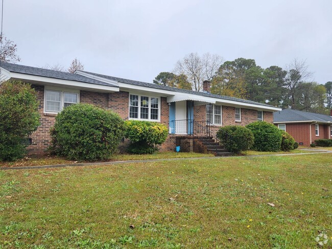 Building Photo - Newly Remodeled Brick Ranch Rental