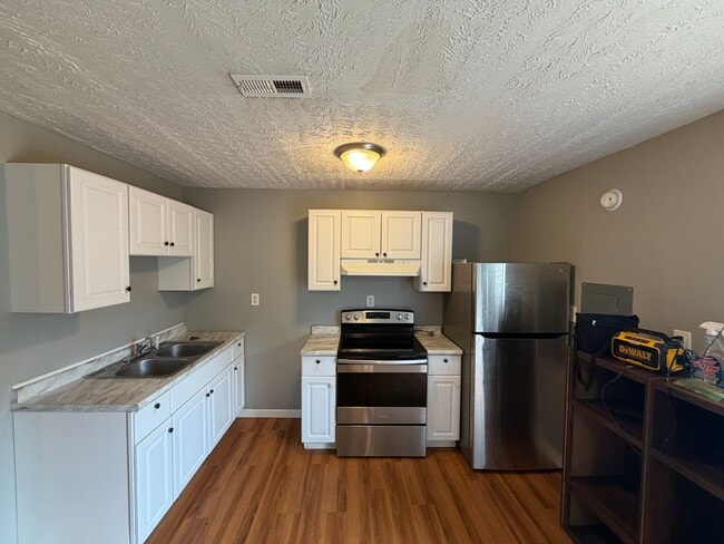 314 W 9th St Unit 314 W. 9th St UNIT2