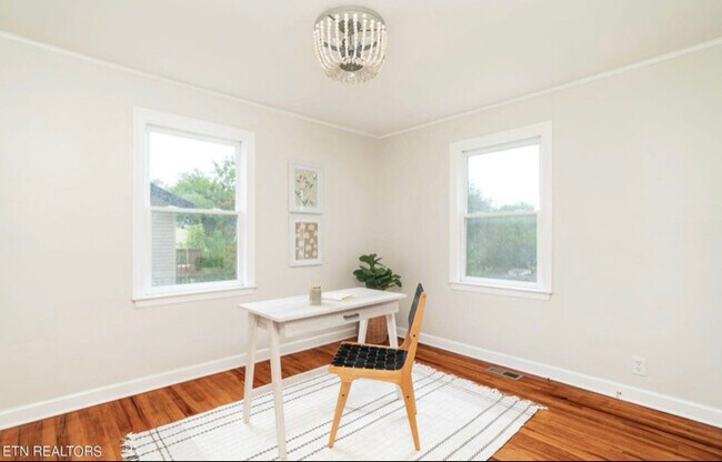 Photo - 2306 Whittle Springs Rd