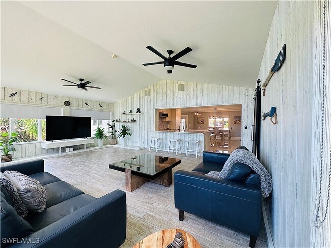 Photo - 140 W Pago Pago Dr