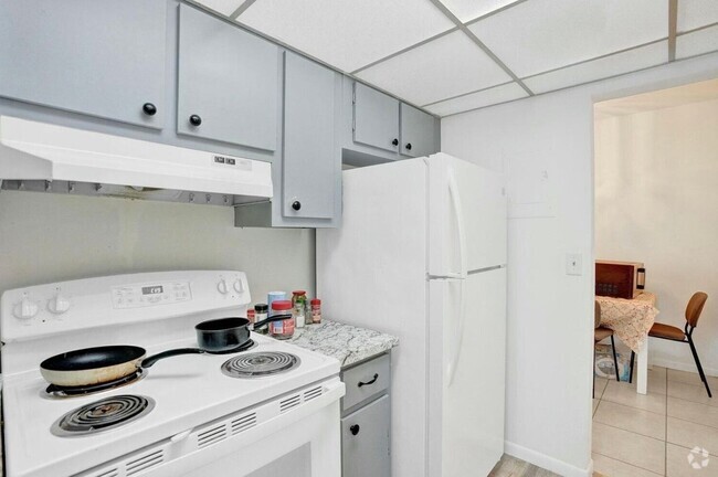 Building Photo - 618 NW 13th St Rental