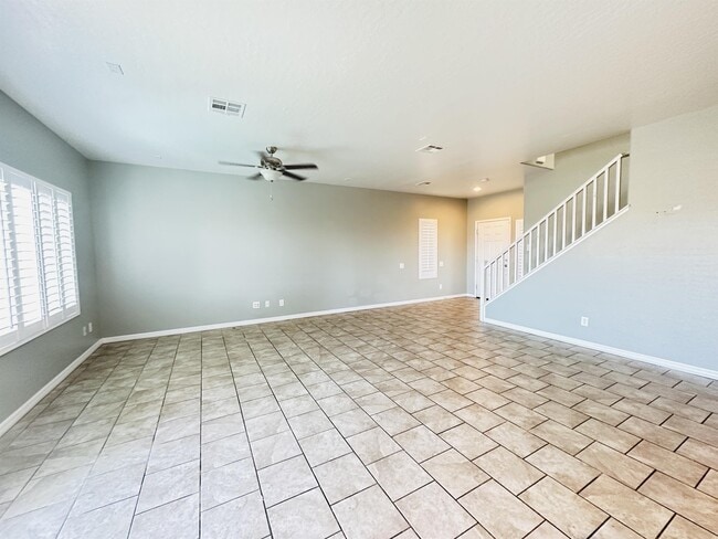 2340 Rue Bienville Way
