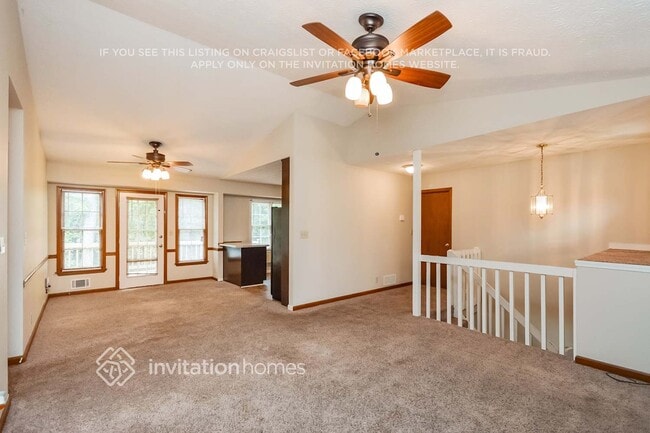 Photo - 775 Bridgewater Way SE