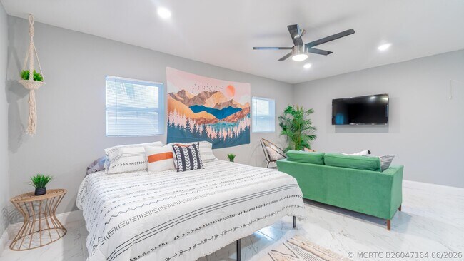 Photo - 1831 SW Fears Ave Unit 2- Studio