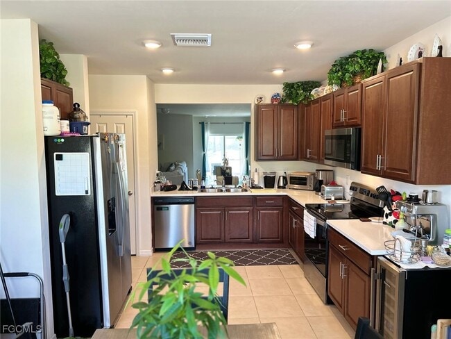 Building Photo - 2104 Jacaranda Pkwy W Rental