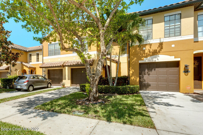 Photo - 722 Ventura Dr Townhome