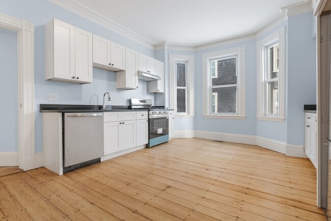 Photo - 106 Paul Gore St Unit 1