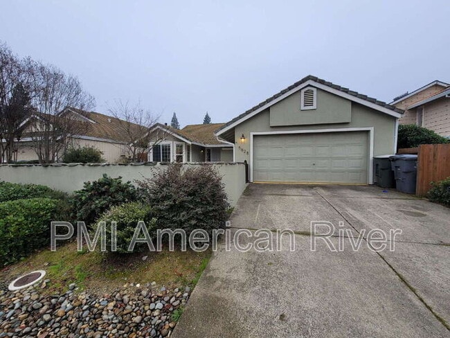 Photo - 5628 Bolton Way