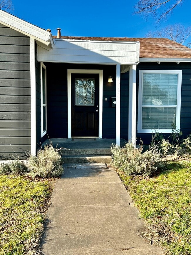 Photo - 1243 Centerville Rd