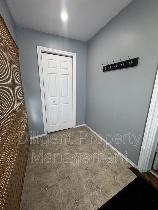 Photo - 492 King George St