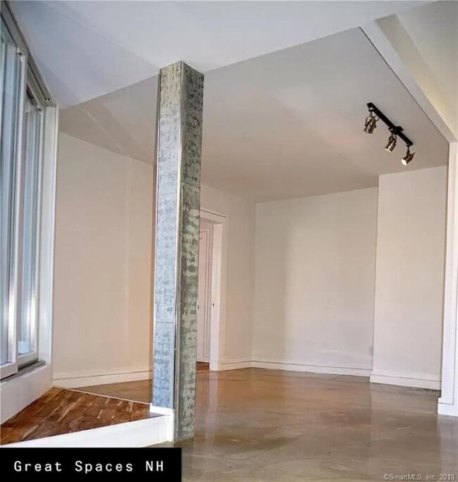 Photo - 55 Trumbull St Unidad 21