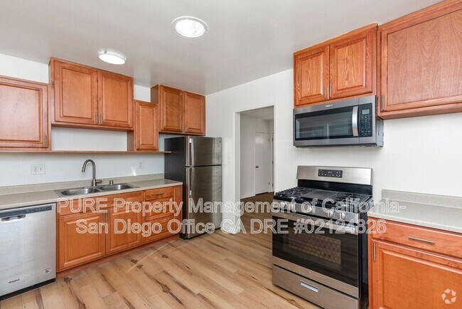 Building Photo - 1090 Gardena Rd Unit Apt B