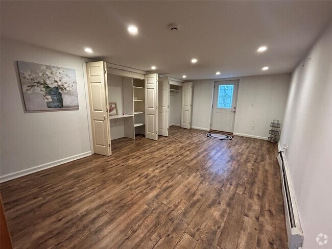 Building Photo - 97 Farm Rd E Rental