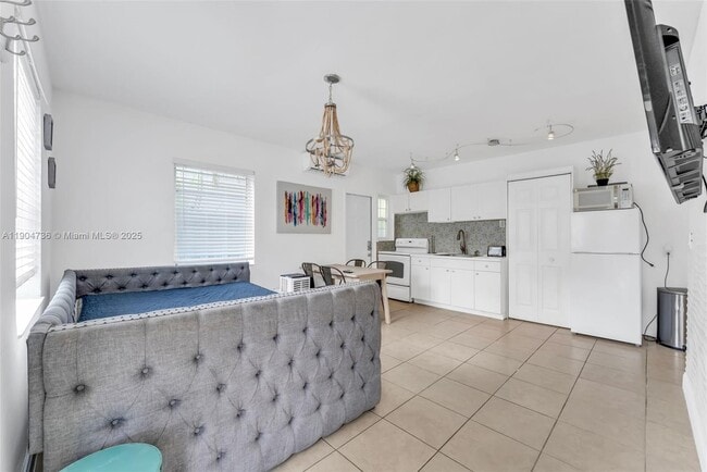 Photo - 1639 Hayes St Unidad 1