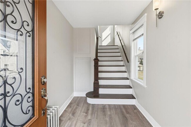 Photo - 1169 Chalkstone Ave Unidad 2