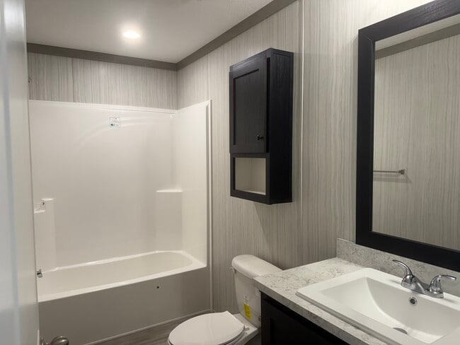 Photo - 300 Forrest Ave