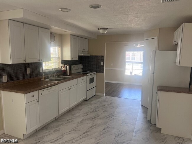 Photo - 947 Strongbox Ln