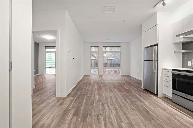 Building Photo - 839 Beacon St Unit 211