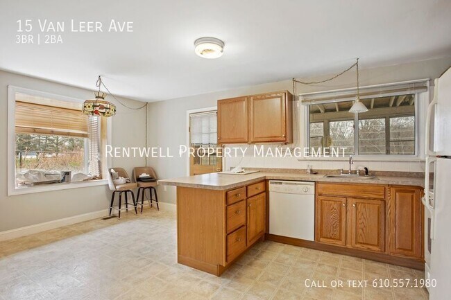Photo - 15 Van Leer Ave