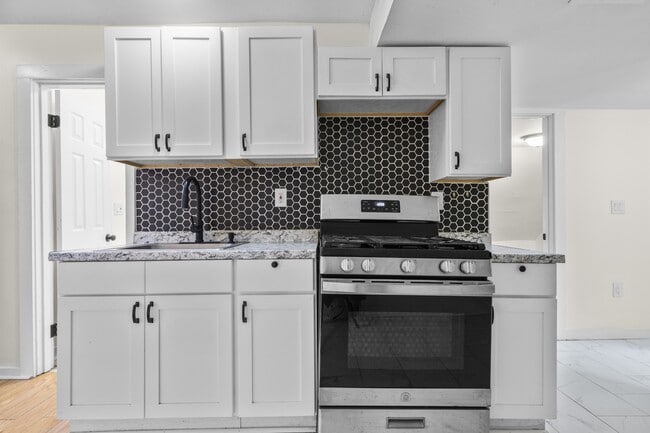 Photo - 693 Dixwell Ave Unit 3