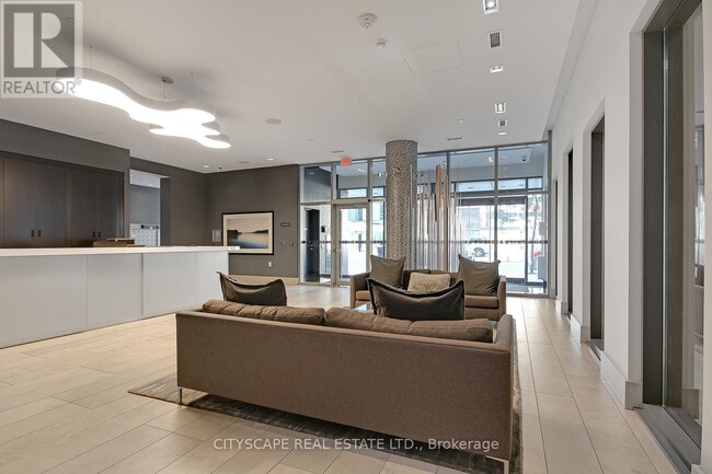 Photo - 525 Adelaide St W Unit 908-T