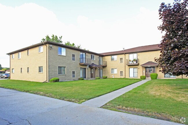 Photo - 16202 E 12 Mile Rd