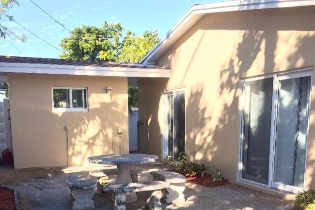 Photo - 1834 N 16th Ct