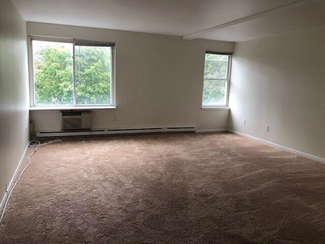 Photo - Maple Court Apartments Unidad 3-F