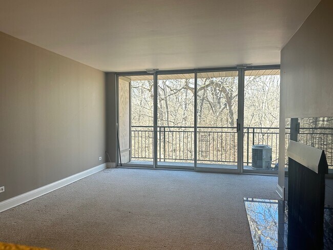 Photo - 5830 Oakwood Dr Unit 3H