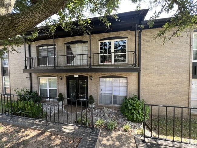 Building Photo - 1601 N Bryant St Unit B-24 Rental