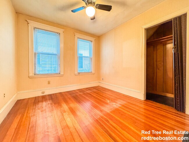 Photo - 222 Fellsway W