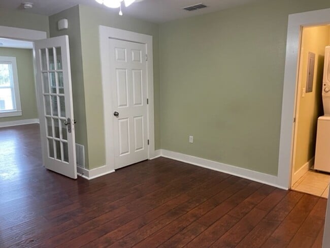 Photo - 520 Mulberry St